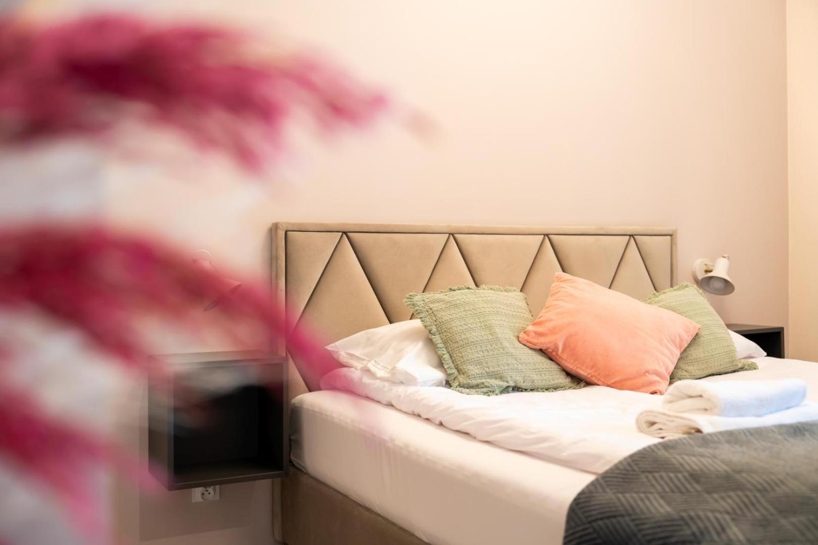 Apartament Smile - Z Prywatnym Monitorowanym Parkingiem By Spaceapart Jelenia Gora Bagian luar foto