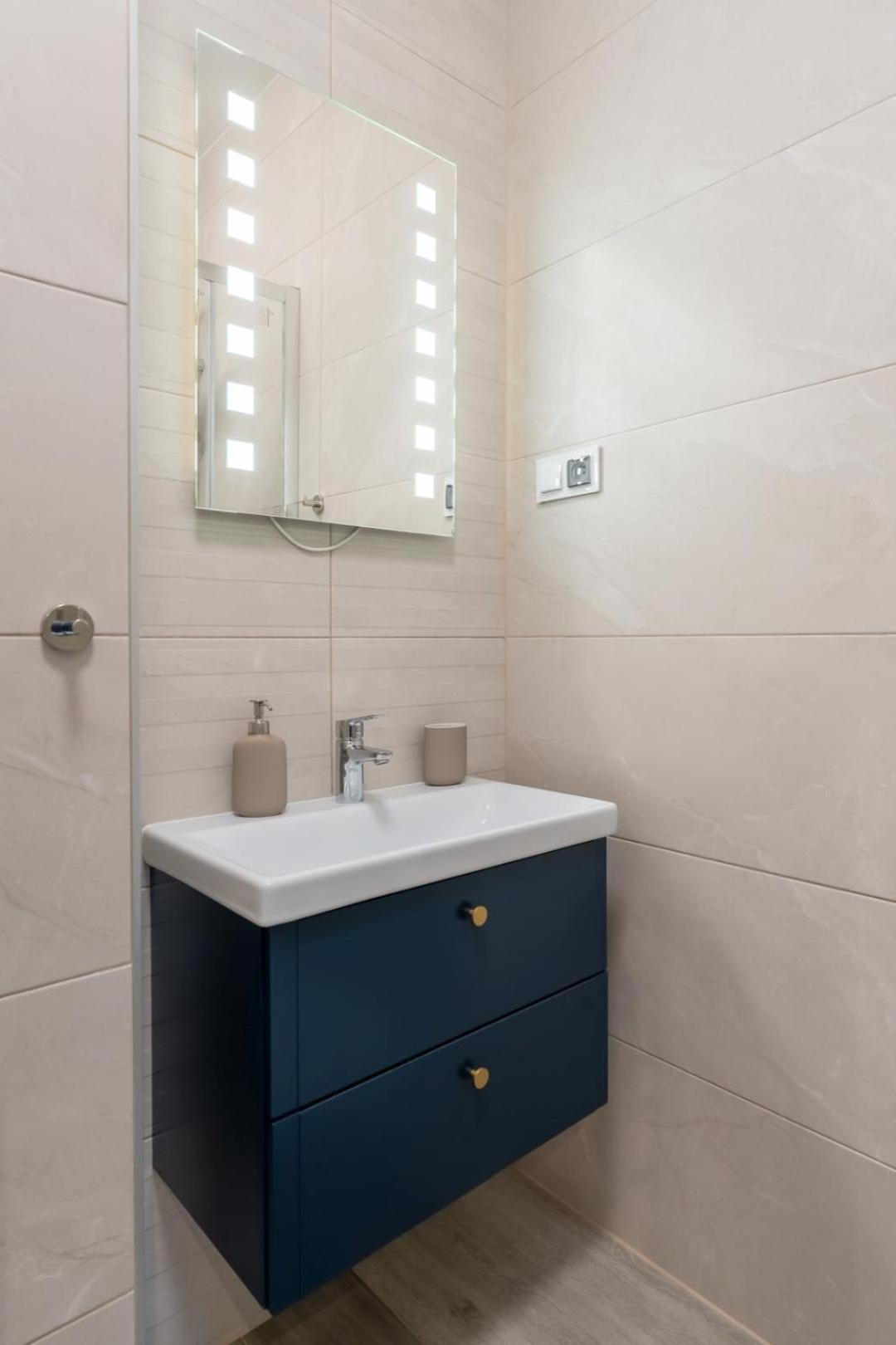 Apartament Smile - Z Prywatnym Monitorowanym Parkingiem By Spaceapart Jelenia Gora Bagian luar foto
