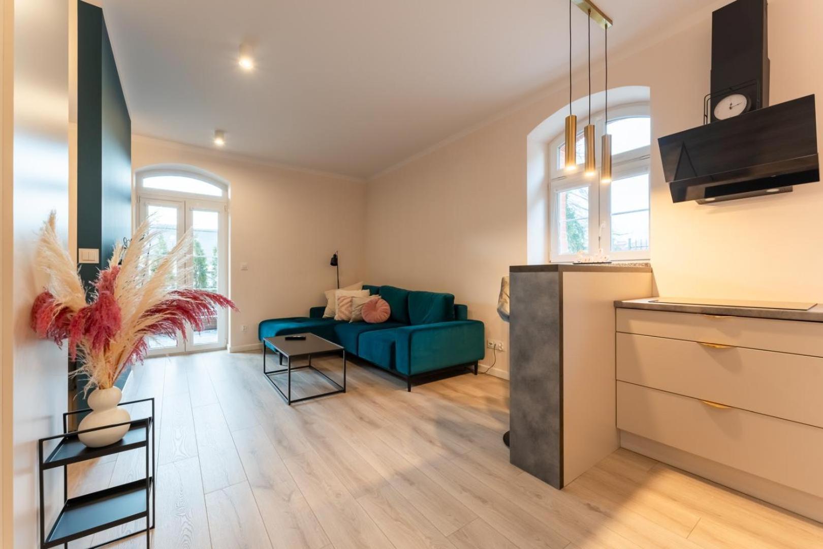 Apartament Smile - Z Prywatnym Monitorowanym Parkingiem By Spaceapart Jelenia Gora Bagian luar foto